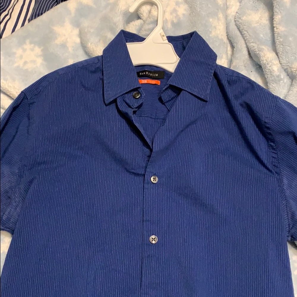 Size small Van Heusen button down long sleeve